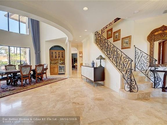 5th image of 3312 NE 40th St