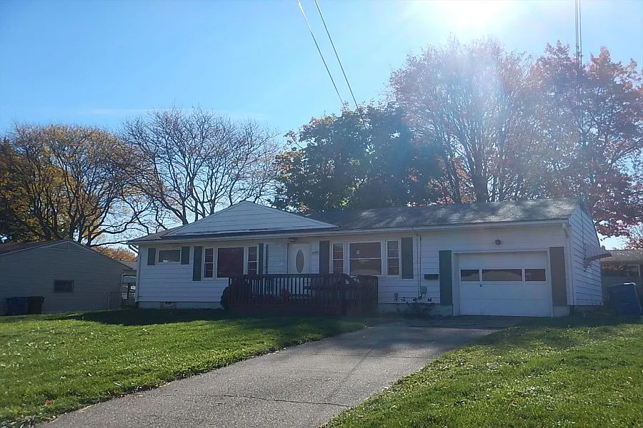 1478 Hagey Dr photo 1