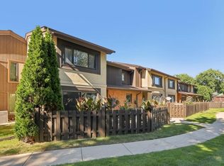 5247 S Somerset Ln UNIT 113, Milwaukee, WI 53221