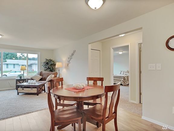 4th image of 1706 20th St NE