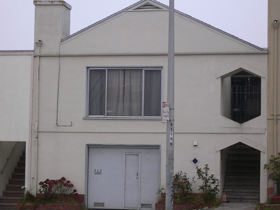 1st image of 262 E Market St