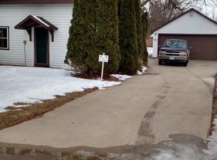 4357 Ward Rd, Fulton, IL 61252