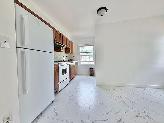 5th image of 49 Hillcrest Rd #47