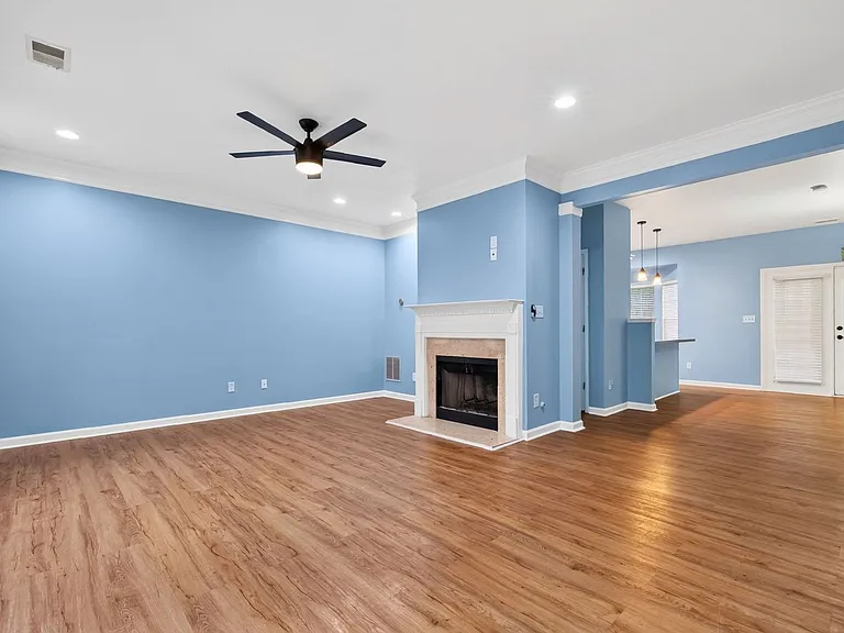 5495 Hampton Ct — Photo 8