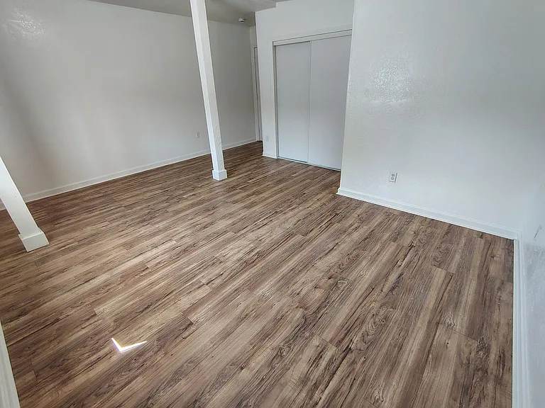 1351 Leonard Ave #A — Photo 17