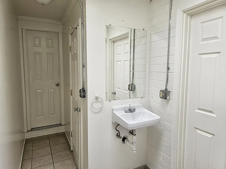 3441 N Mountain Ave #GUEST HOUSE — Photo 8