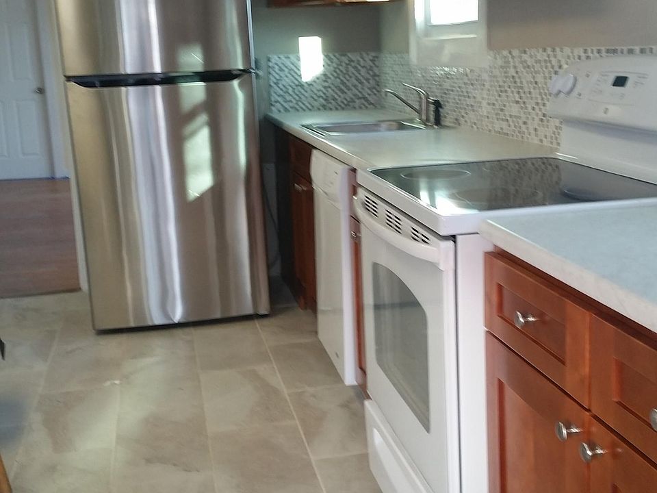 Large Remolded Kitchen with dishwasher