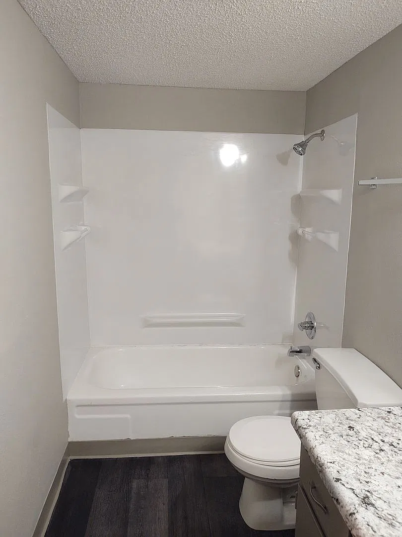 1441 Capitol Ave — Photo 2