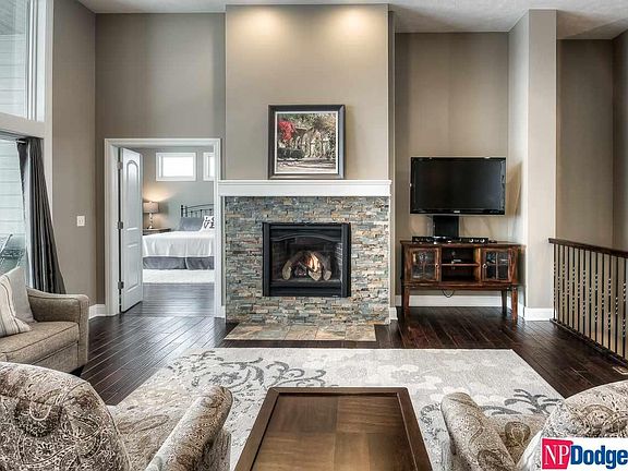 4th image of 11908 S 222nd Cir