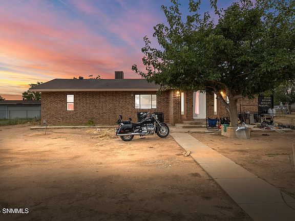 3rd image of 9229 Higgins Ln