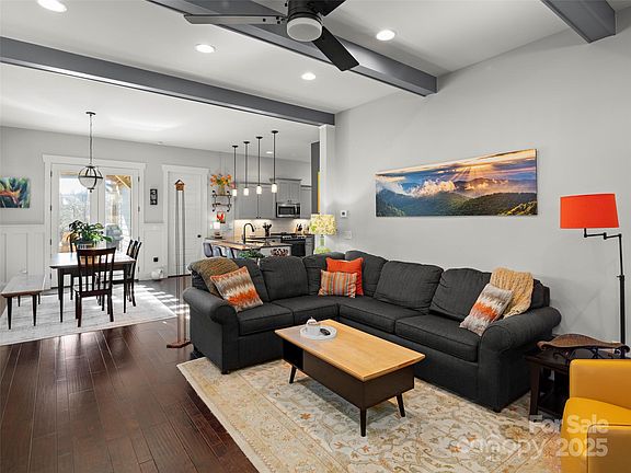 5th image of 32 Bungalow Way