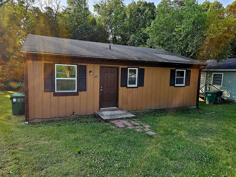 203 Brinkley Pl