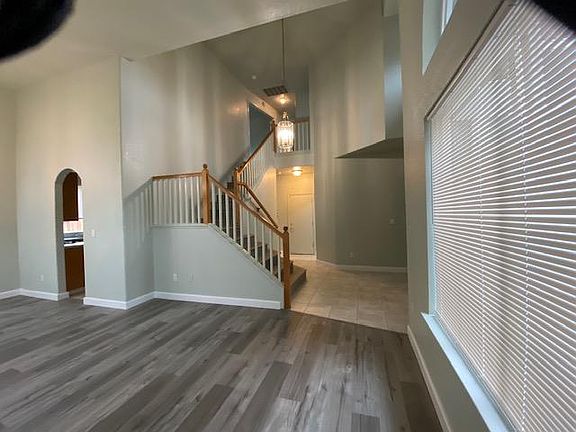 4th image of 128 Gilded Rock Cir