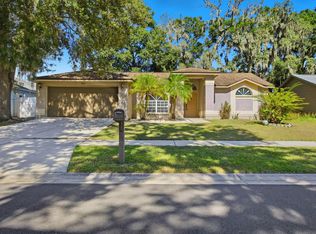 1804 Staysail Dr, Valrico, FL 33594