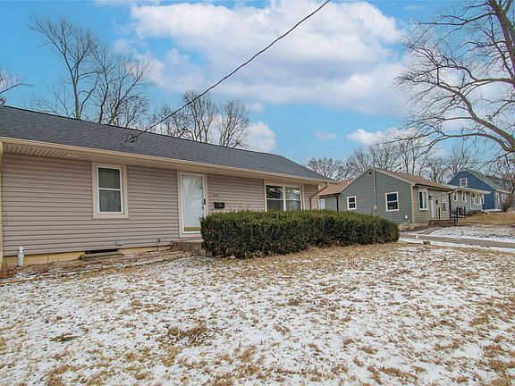 3rd image of 4121 57th St