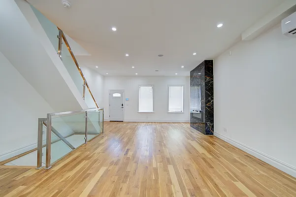 Rented by Compass | media 4