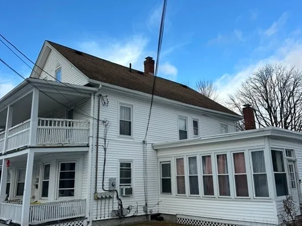 14 Slater St, Webster, MA 01570