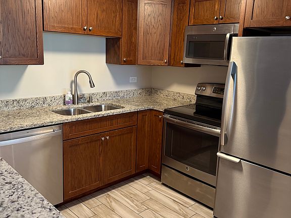 4th image of 2015 S Finley Rd APT 206