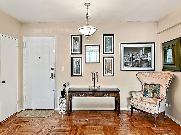 5th image of 611 W 239th St Unit 2-H