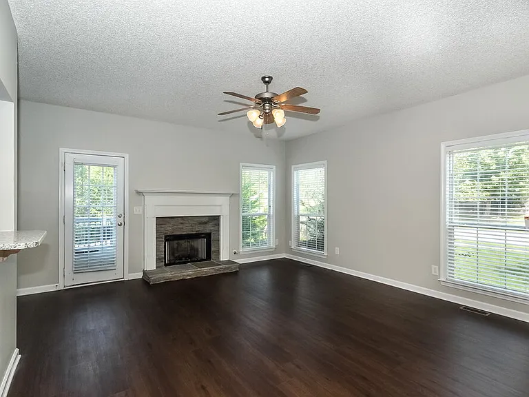 3 Brightling Ln — Photo 3