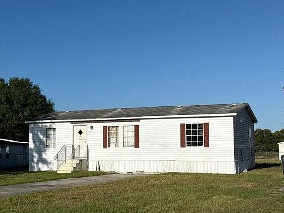 3rd image of 138 Caloosa Lake Cir S