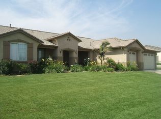 10133 Woodbridge Ln, Riverside, CA 92509