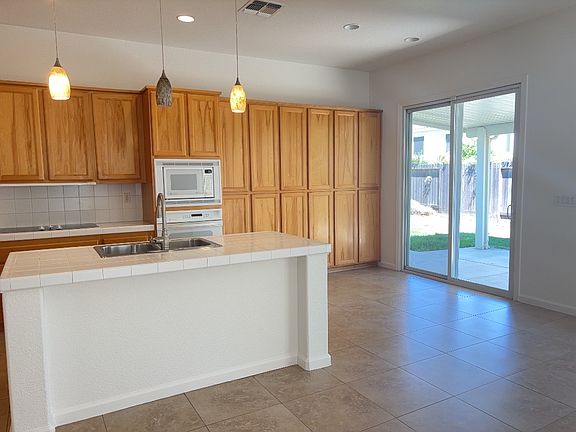 5th image of 7148 Marblethorpe Dr