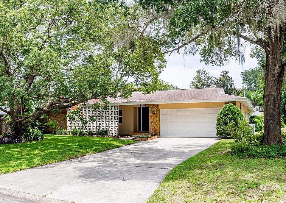 1st image of 670 PALM DRIVE