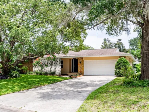 670 Palm Dr, Oviedo, FL 32765