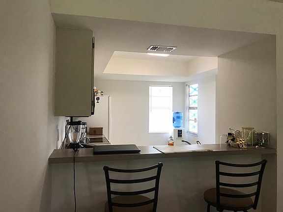 Kitchen Overhang Passthrough to Living Room 