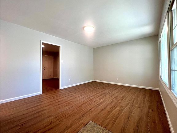 3rd image of 3100 Jill Ave