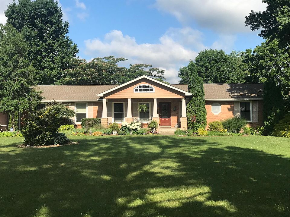 1st image of 164 Circle Dr
