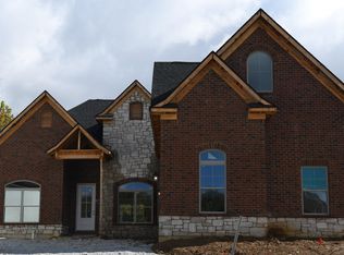 4209 Hidden Bluff Ct, Louisville, KY 40241