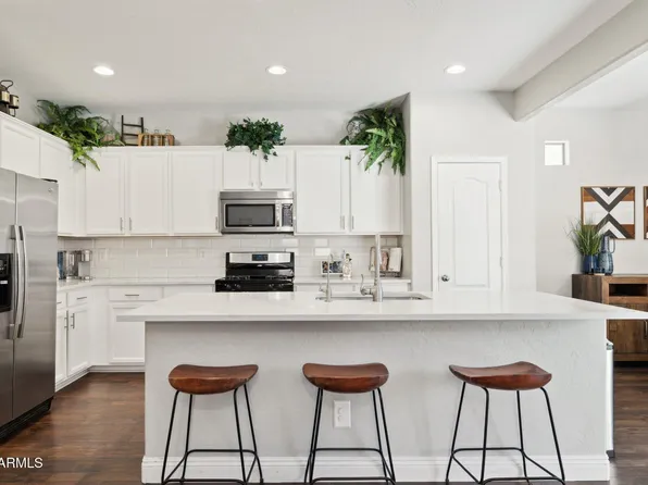 2096 S MOCCASIN Trail, Gilbert, AZ 85295