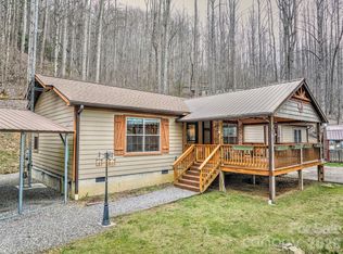 390 Camp Branch Rd, Whittier, NC 28789