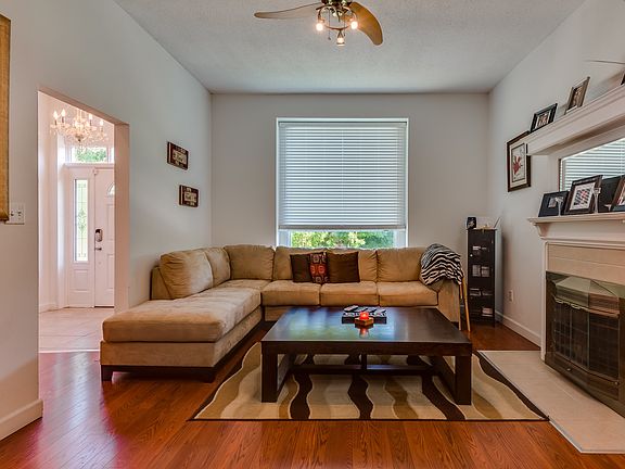 4th image of 2910 Eads Ave