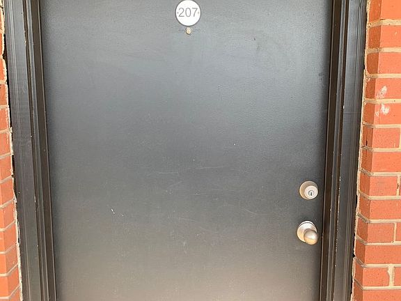 3rd image of 205 E Huisache Ave #207