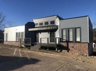 95 Woodsdale Dr, Holiday Island, AR 72631