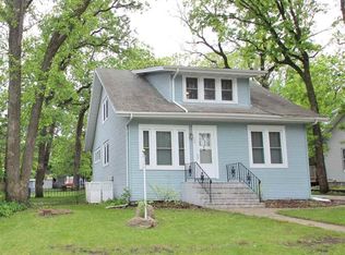 19 Oak Dr, Mason City, IA 50401
