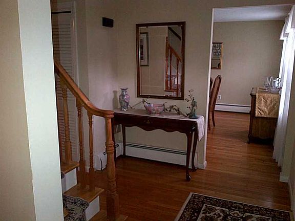 4th image of 67 Winnisquam Dr