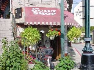 2 Center St, Eureka Springs, AR 72632