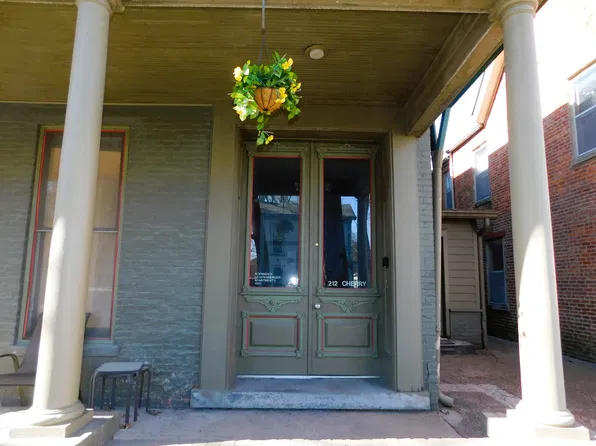 212 Cherry St #A, Evansville, IN 47713