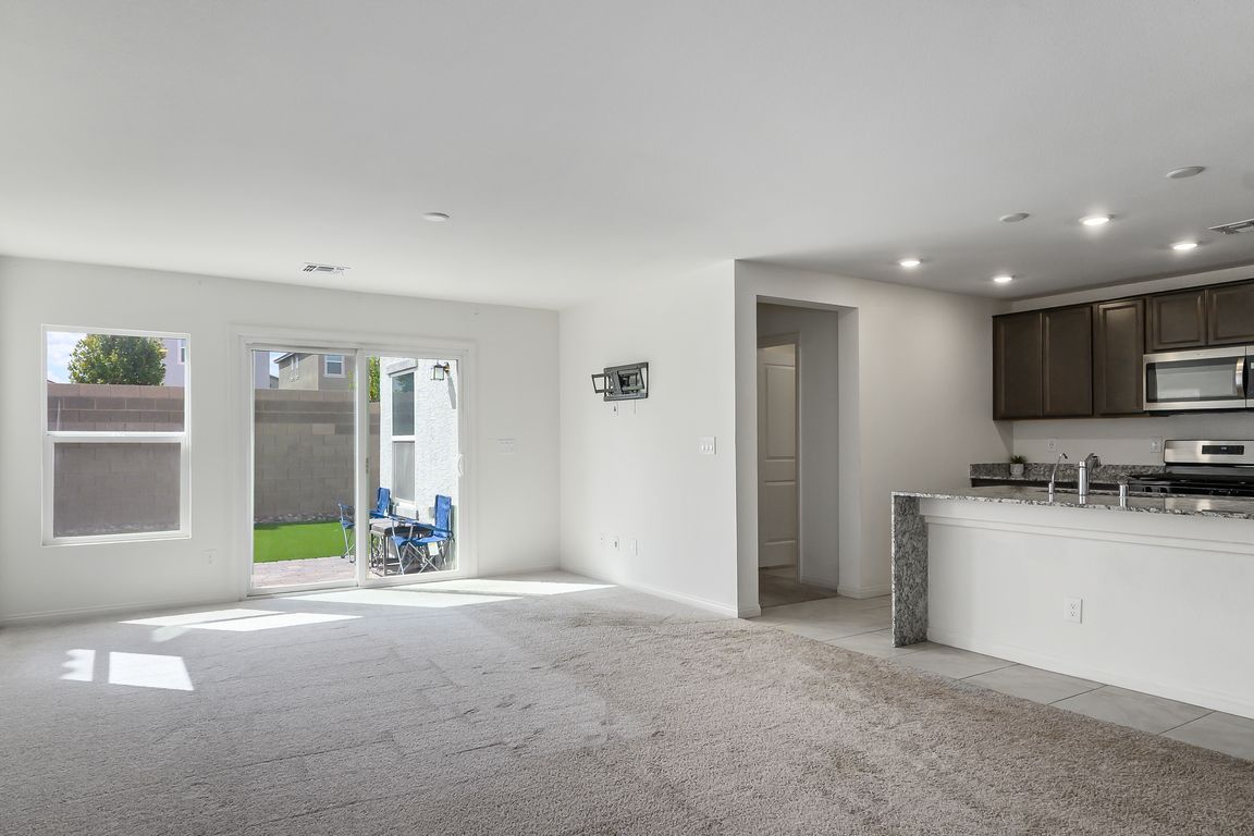 next background image