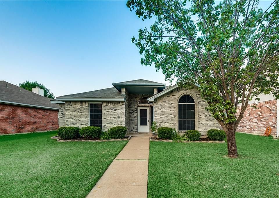 1st image of 2516 Helen Ln
