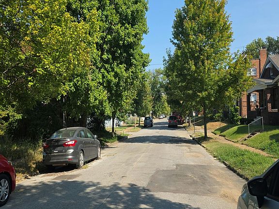 4th image of 4025 Pennsylvania Ave