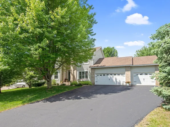 1052 Woods Creek Dr, Delano, MN 55328