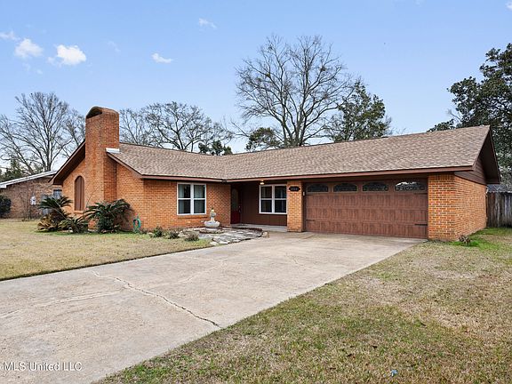2nd image of 2704 English Dr