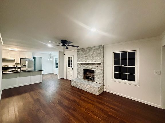 2nd image of 214 Roxie Dr #2250.00
