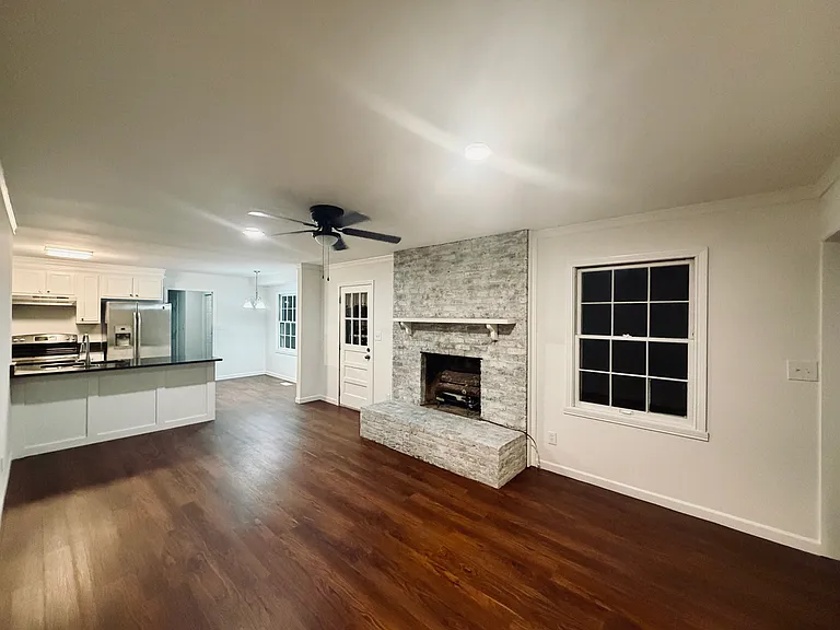 214 Roxie Dr #2250.00 — Photo 2