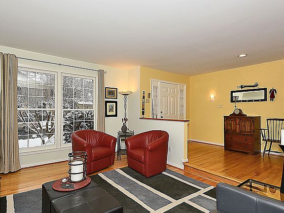 2nd image of 2316 Blaine Dr